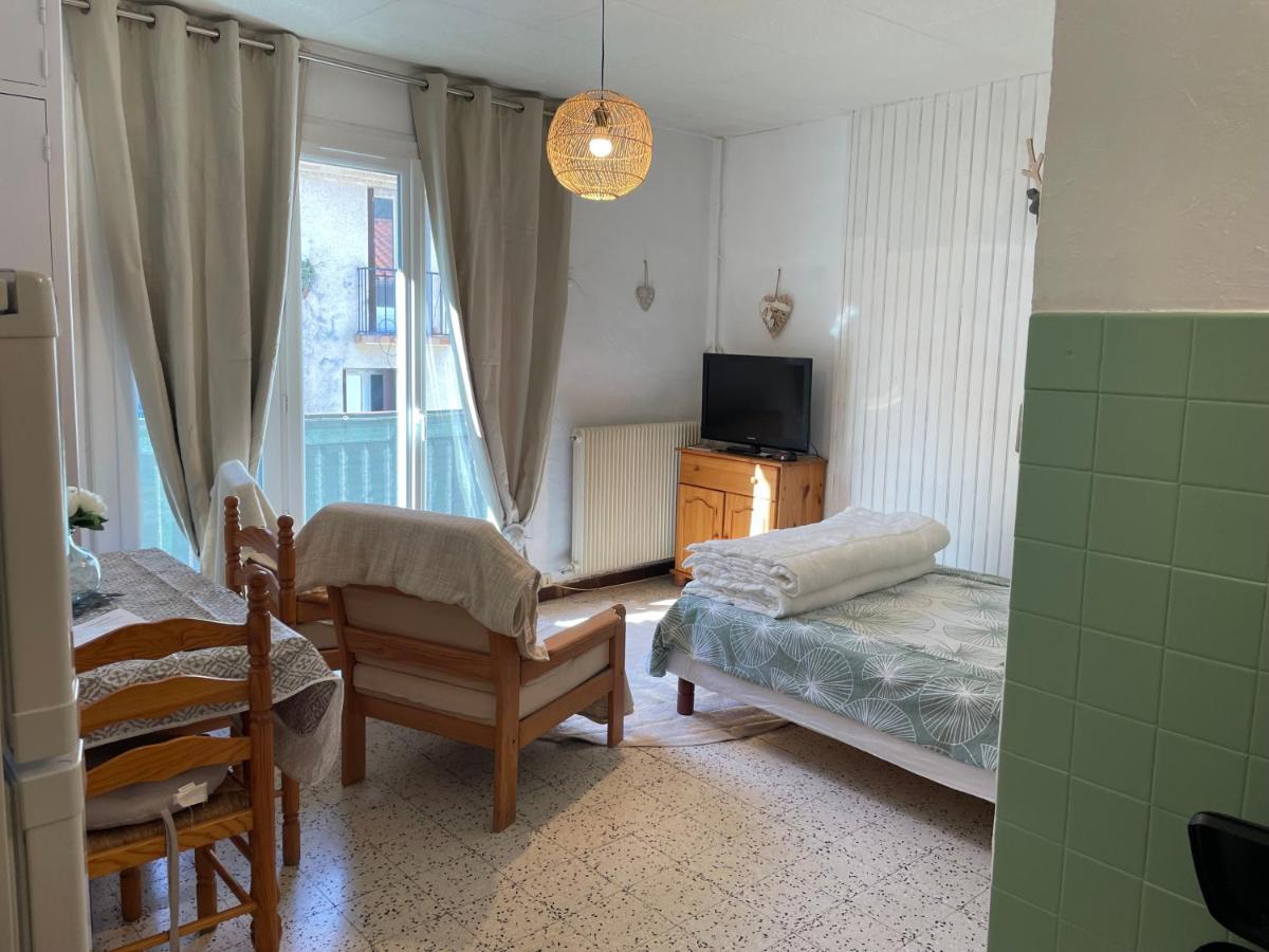 Studio Amelie Proche Des Thermes 2Ieme Etage Apartment Luaran gambar