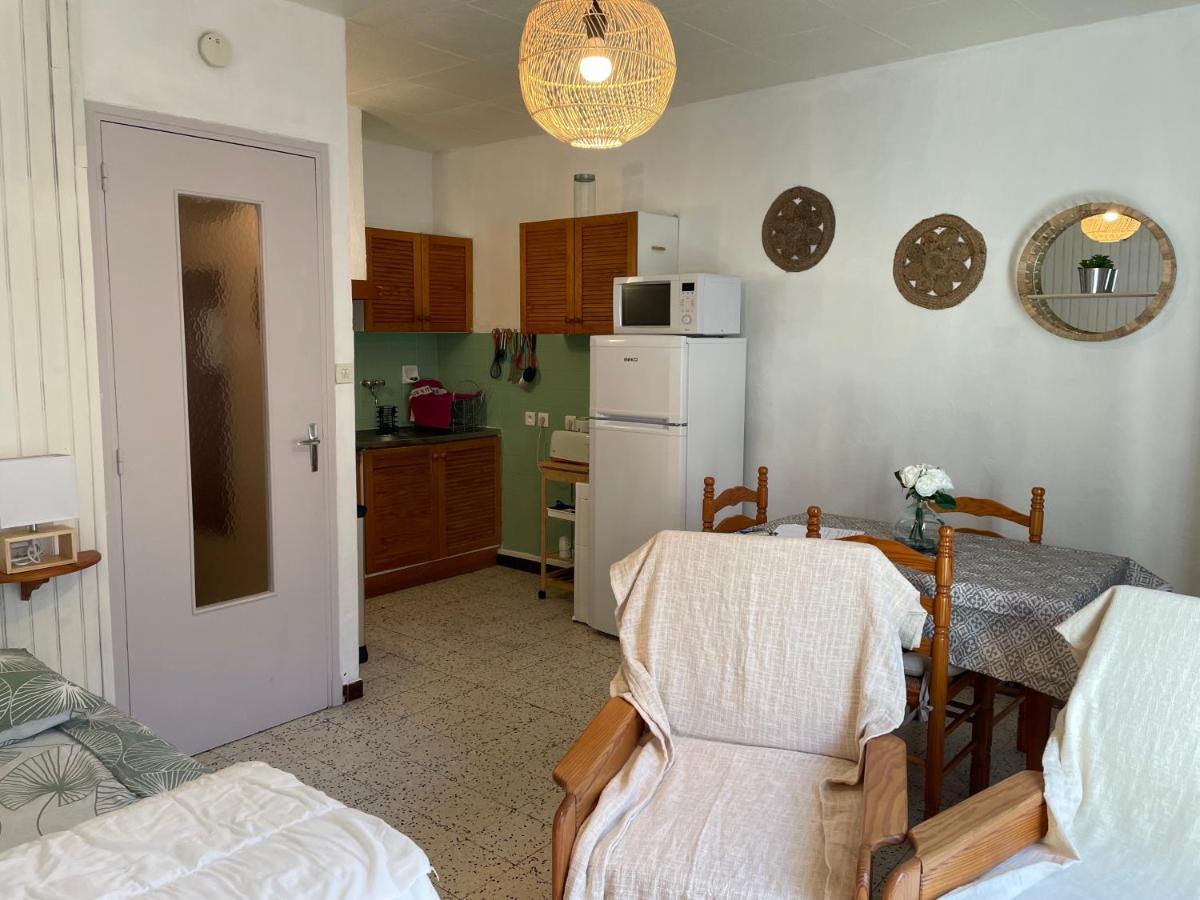 Studio Amelie Proche Des Thermes 2Ieme Etage Apartment Luaran gambar